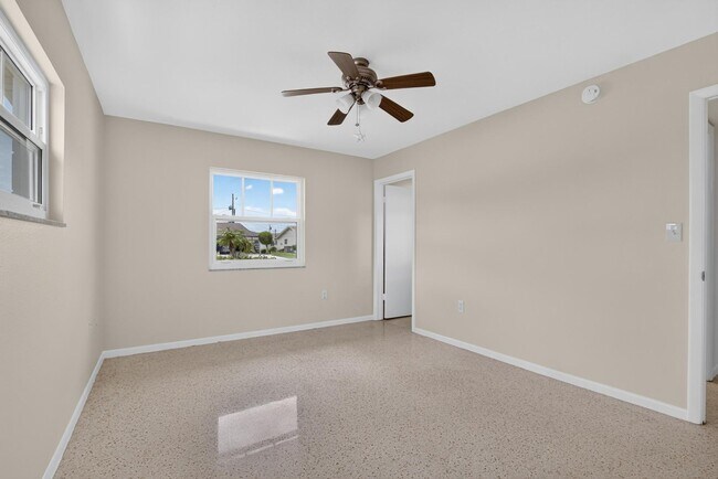Building Photo - Affordable Sun city Home