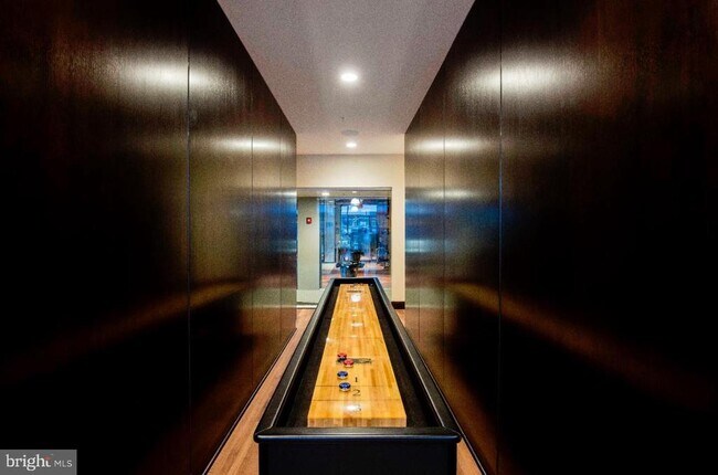 Building Photo - 1900 Arch St