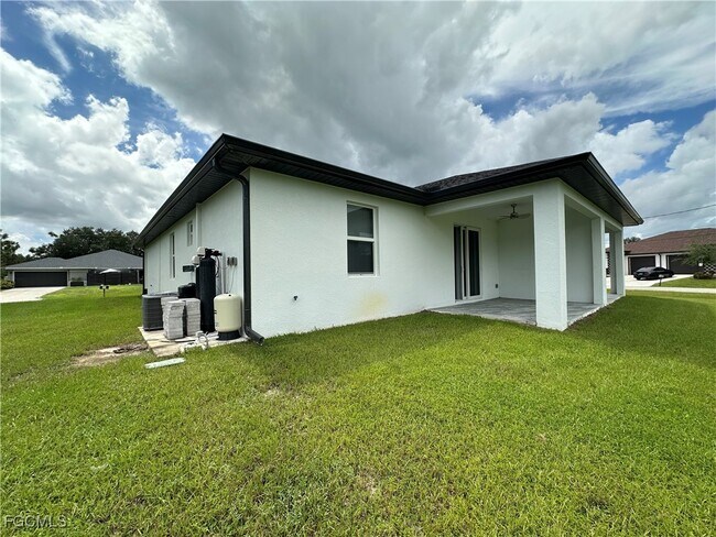 Building Photo - 2414 Delta Ave N