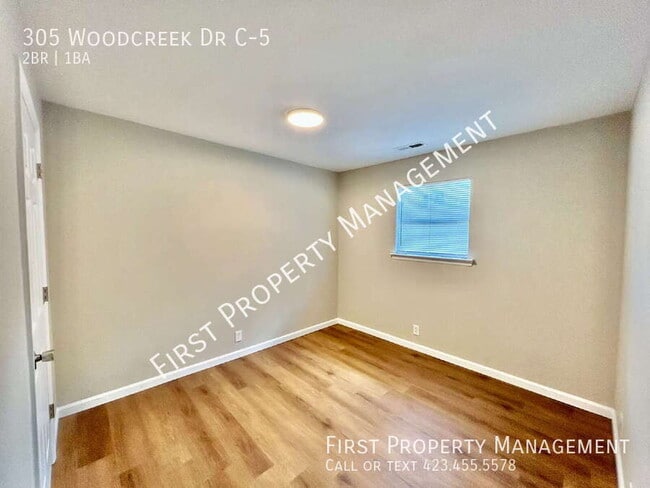 Building Photo - 305 Woodcreek Dr C