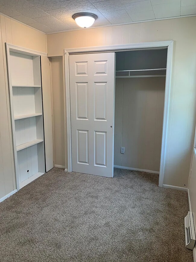 Building Photo - 723 Conway St