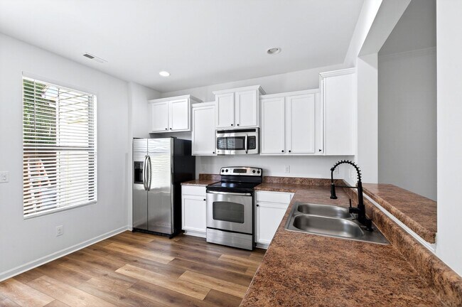 Building Photo - 4509 Middletown Dr