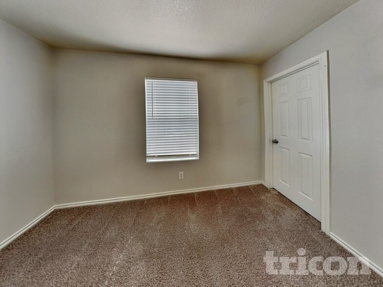 Building Photo - 9939 Amber Breeze