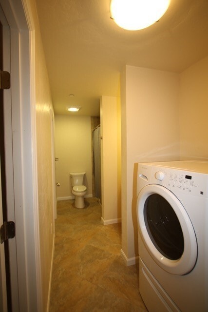 Building Photo - 2 Bedroom Condo close to Downtown!