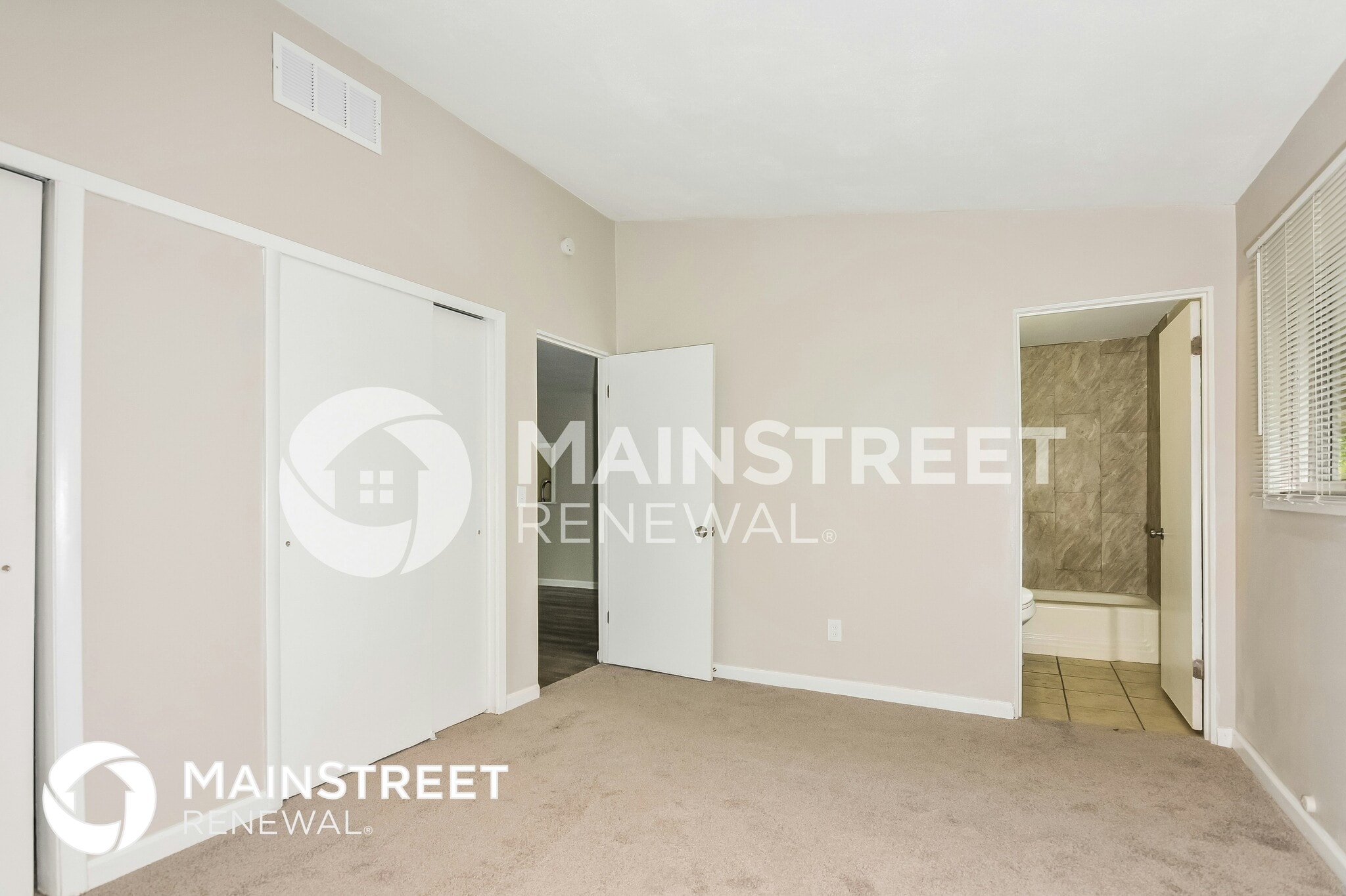 Building Photo - 2280 St Catherine St