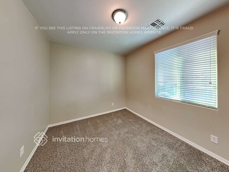 Building Photo - 1022 S Annie Ln