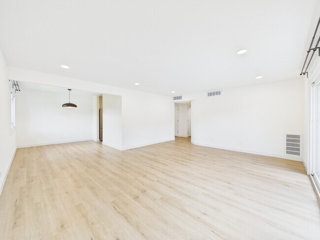 Building Photo - 4525 Blackhawk Ln