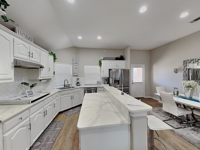 Building Photo - Charming Corner Lot Home in The Villages at Edgecliff – Crowley ISD!