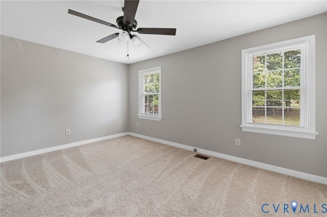 Building Photo - 2218 Kingsbrook Dr