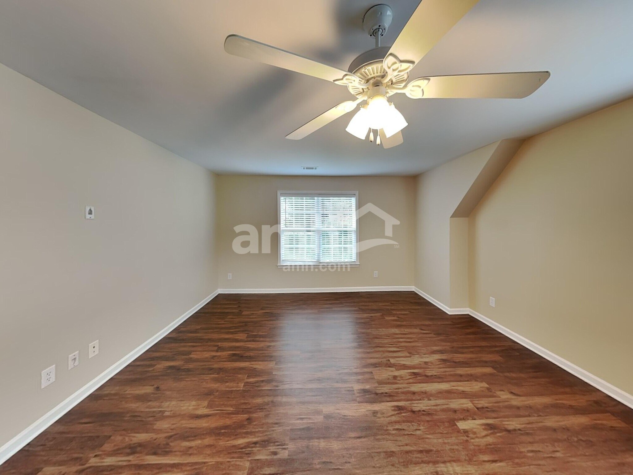 Building Photo - 122 Tilton Dr