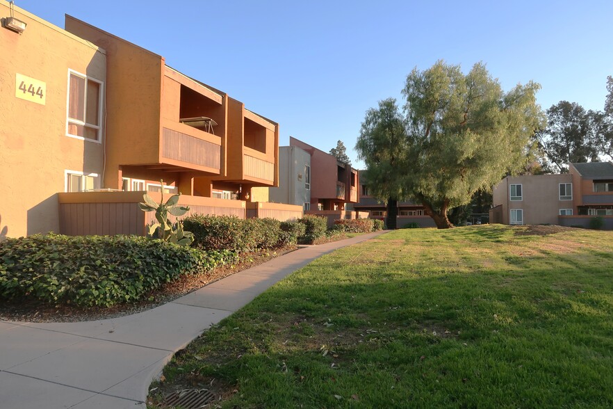 Building Photo - 440 Dempsey Rd