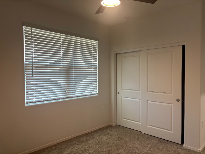 Building Photo - 28242 N Nealite Dr