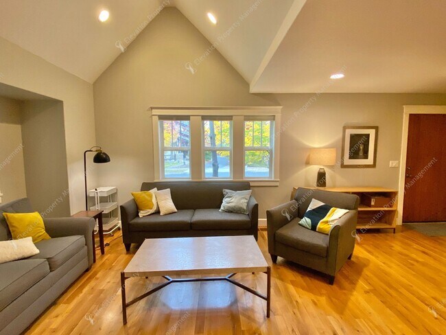 Building Photo - Coming Soon – NorthWest Crossing Corner Lo...