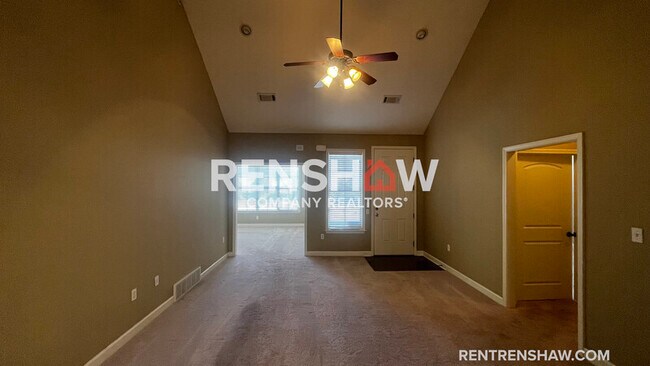 Building Photo - 1381 Calumet Farms Dr