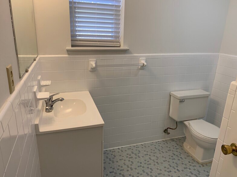 Building Photo - 3085 Speicher Cir