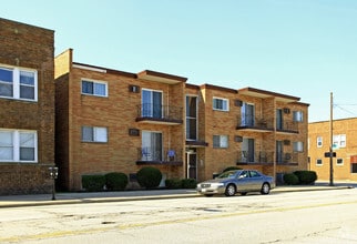 Building Photo - Modern Lakewood Apartments