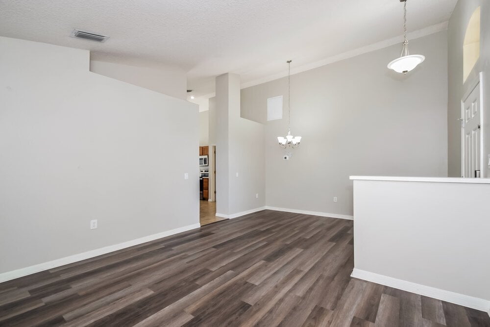 Building Photo - 12912 Lake Vista Dr