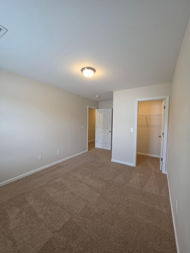 Building Photo - 2969 Old Field Rd