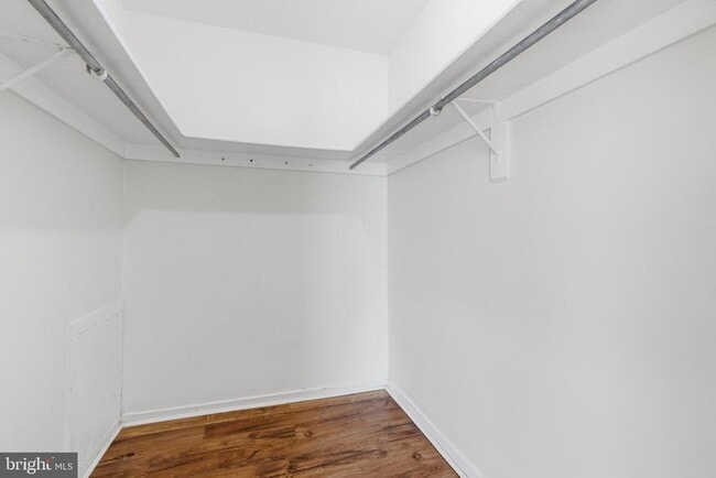 Building Photo - 561 Florida Ave