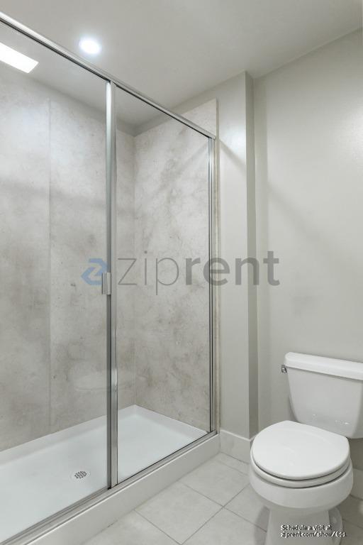 Building Photo - 438 W Grand Ave