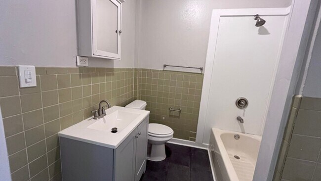 Building Photo - Updated Vintage Vibes Just Minutes from Do...