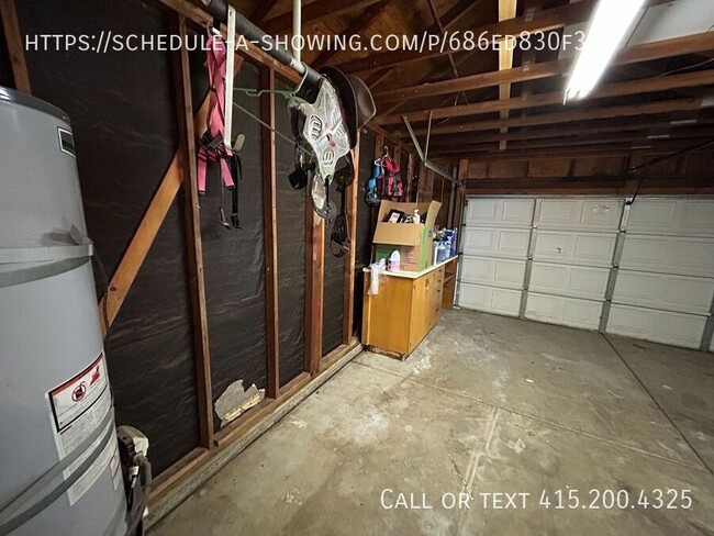 Building Photo - 637 Laurelwood Cir