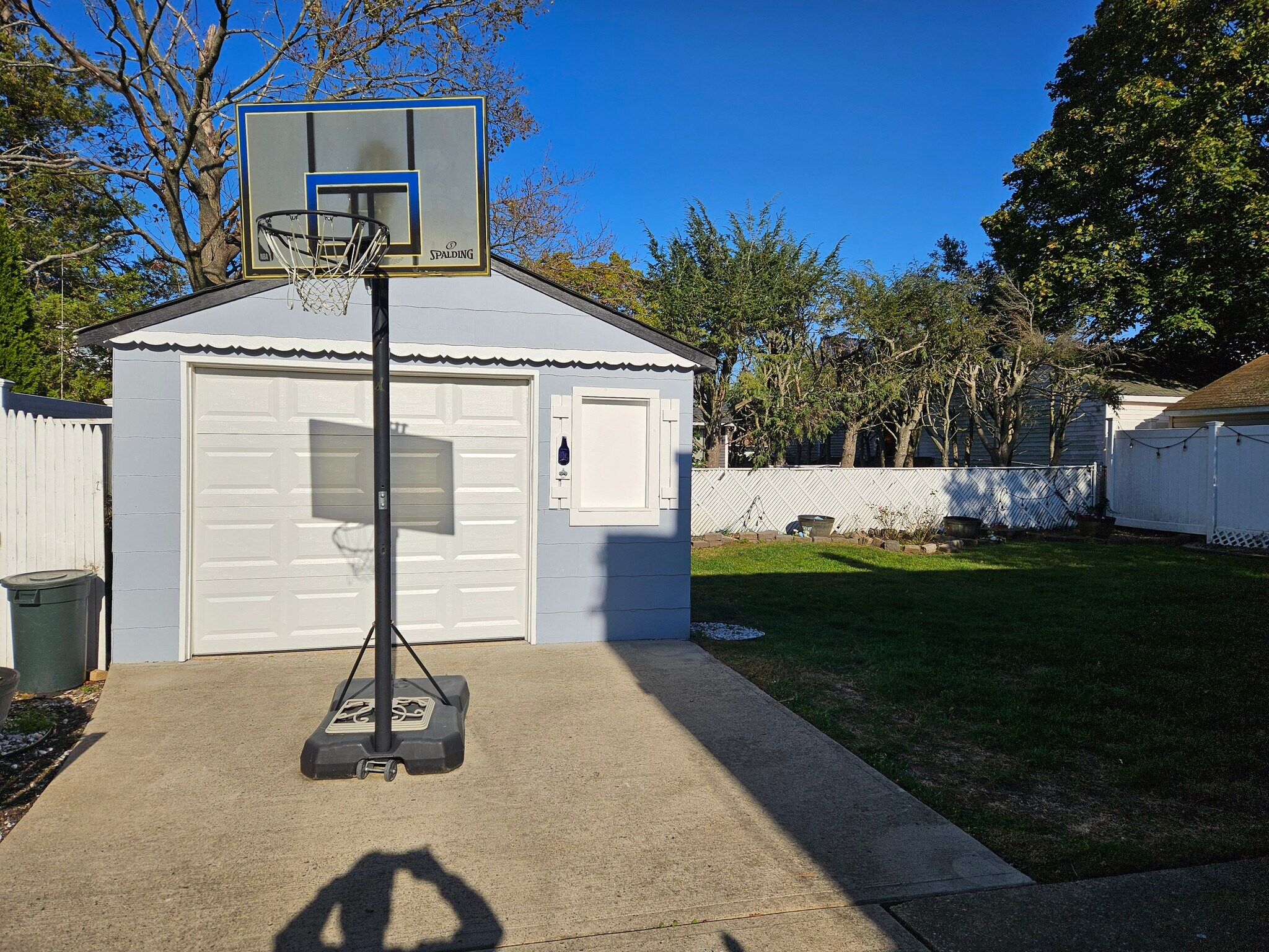 Building Photo - 898 Bowling Green Dr