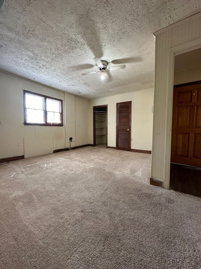 Building Photo - 3 bedrooms apartment in 5 Points / Walkabl...