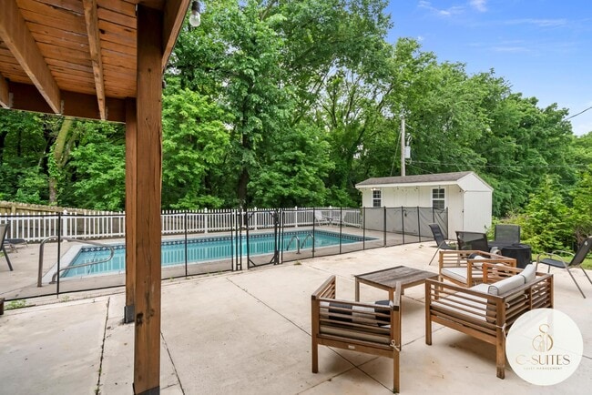 Building Photo - 1709 NW 33rd Pl