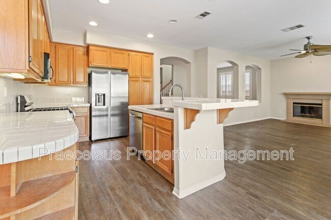 Building Photo - 421 Corte Calypso