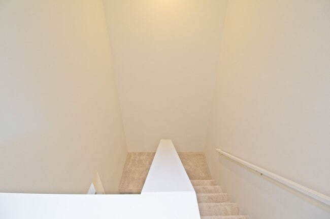 Building Photo - Ikena-Ho'opili/4 BD/2.5 BA/4 PK/ Available May 1