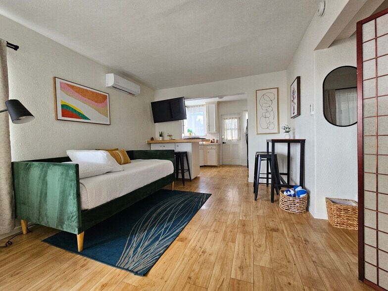 Building Photo - 3501 Ocean Front Walk