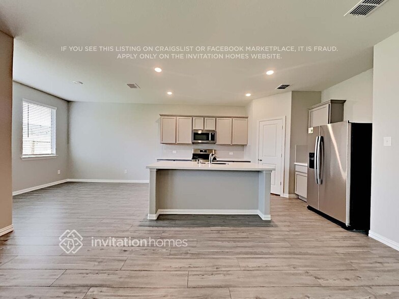 Building Photo - 14833 Grey Feather Trail