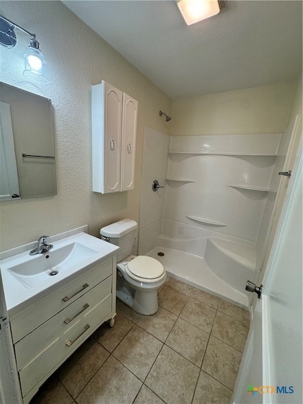 Building Photo - 1312 E Mistletoe Ave