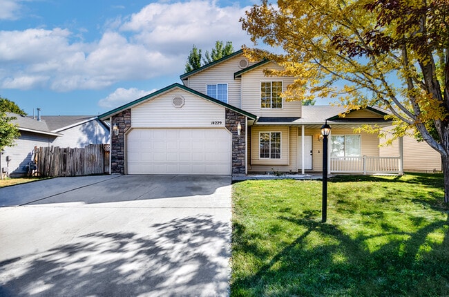 Building Photo - 14229 Shenandoah St