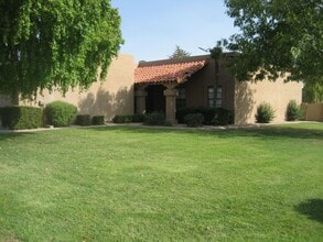 Building Photo - 9117 E Evans Dr