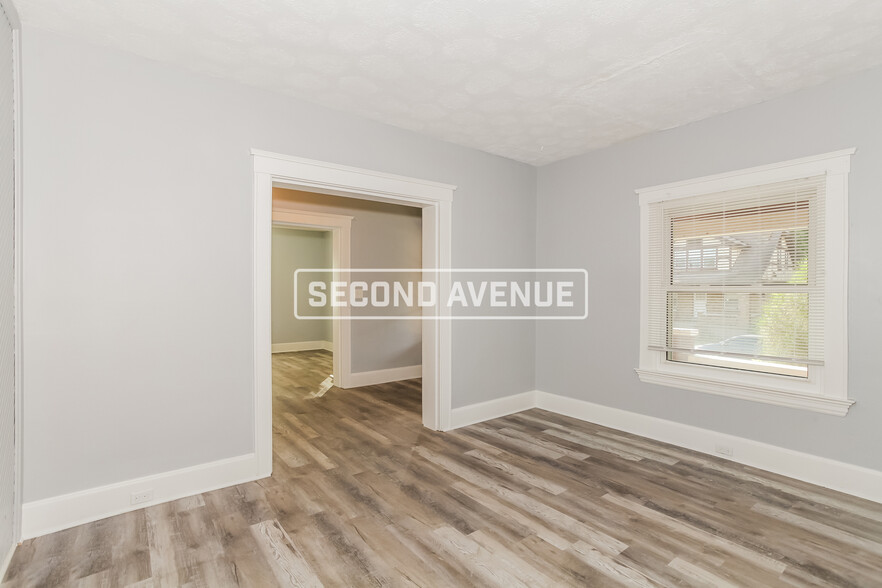 Building Photo - 2657 Fenton Ave