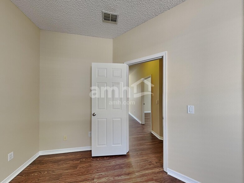 Building Photo - 14766 Kristenright Ln