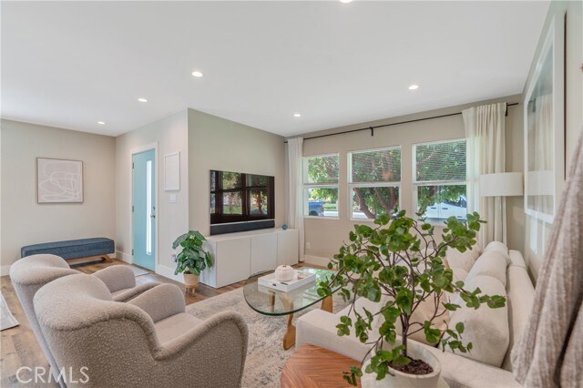 Building Photo - 8034 Airlane Ave