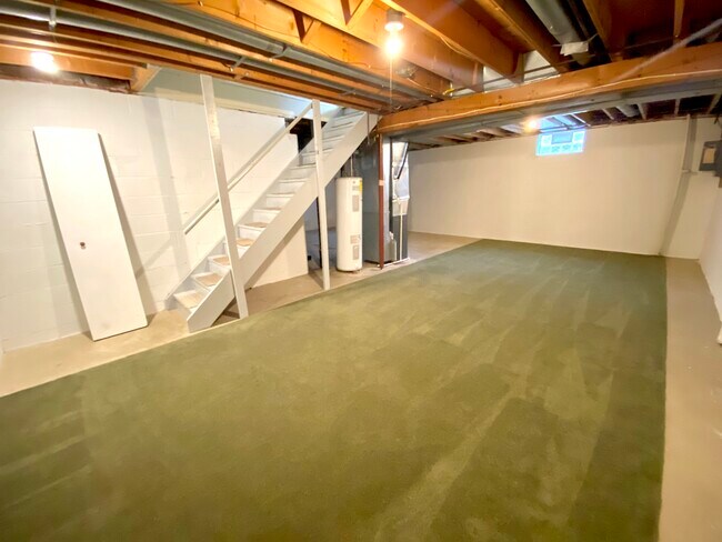 Building Photo - 5764 Kentview Ave NW