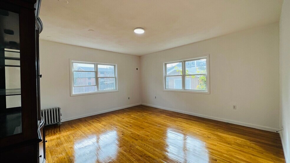 Building Photo - 6 Meacham St