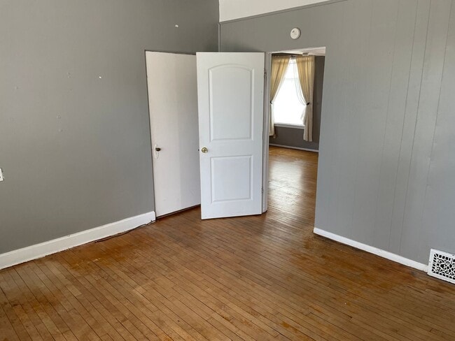 Building Photo - 1434 11th St