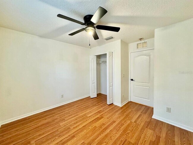 Building Photo - 10545 Shady Falls Ct