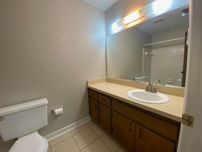 Building Photo - 2081 Sandcastle Dr