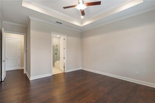 Building Photo - 3430 Steinbeck St