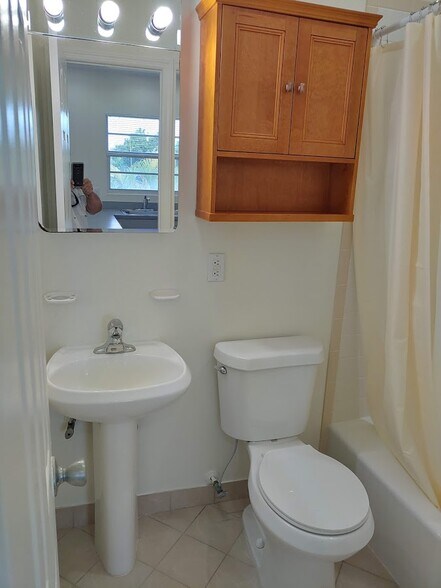 Building Photo - 1504 Flagler Ave