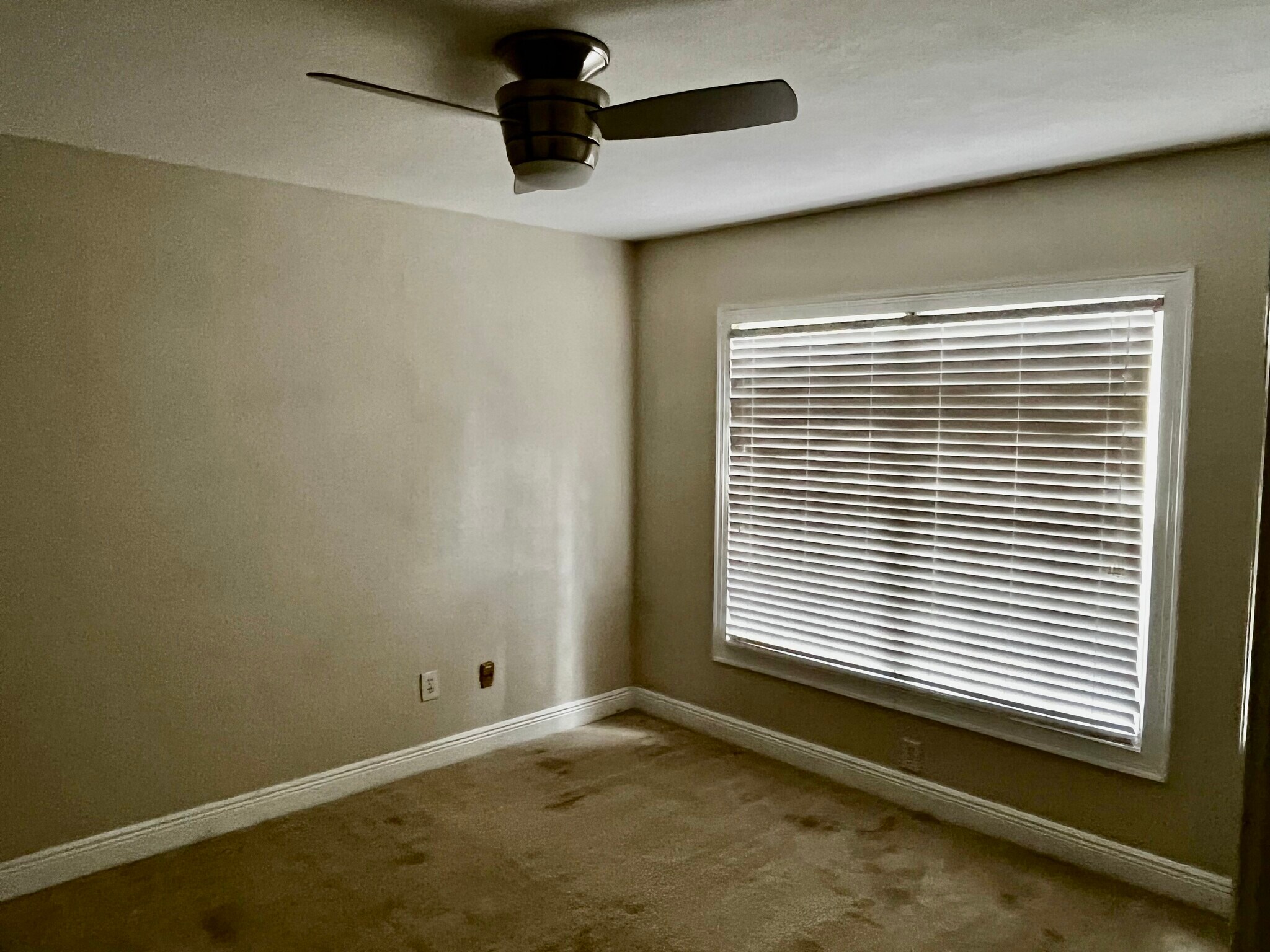 Master bedroom - 6408 Raleigh St