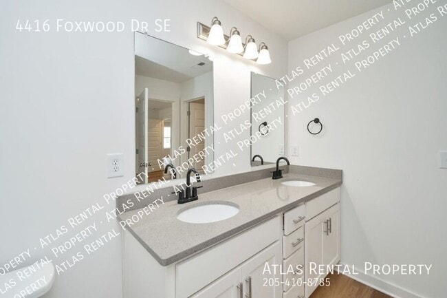 Building Photo - 4416 Foxwood Dr SE