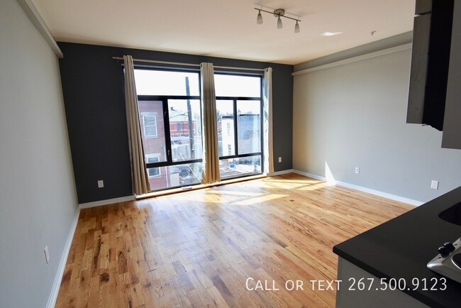 Building Photo - 531 Budd St