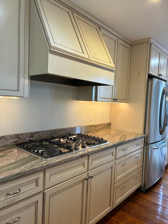 Building Photo - 21 Linden Ave